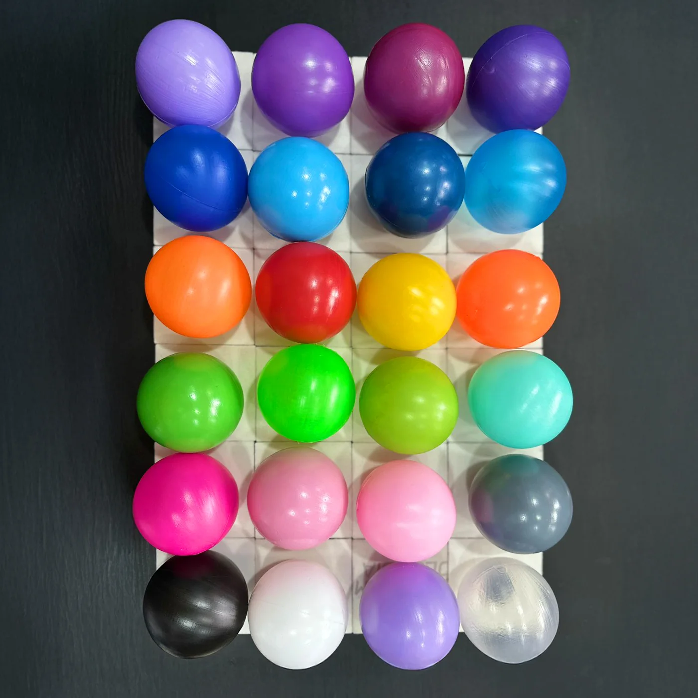 Pelotas plásticas de colores
